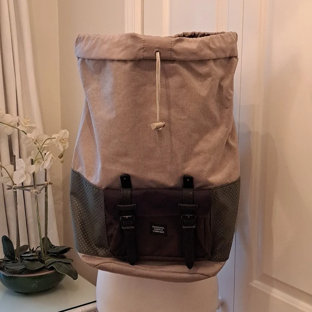 Herschel Supply Company trending brand